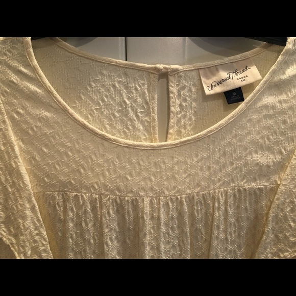 Universal Thread Long Sleeve-Lighweight Blouse with Ruffles-Feminine, Sz Medium - Picture 3 of 3